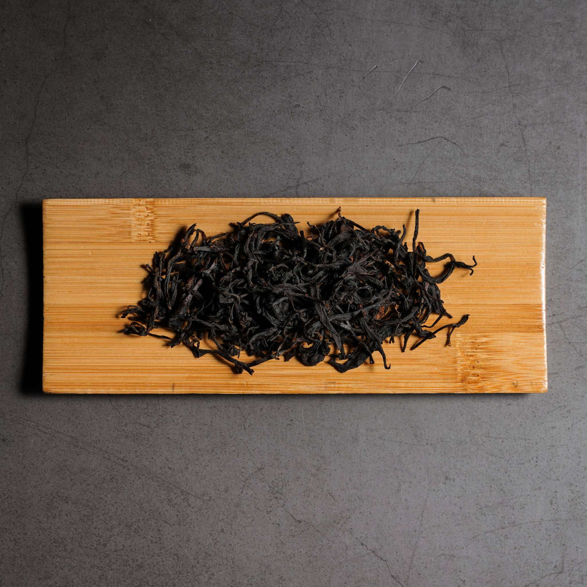 mi xiang honey fragrance black tea dry tea leaves